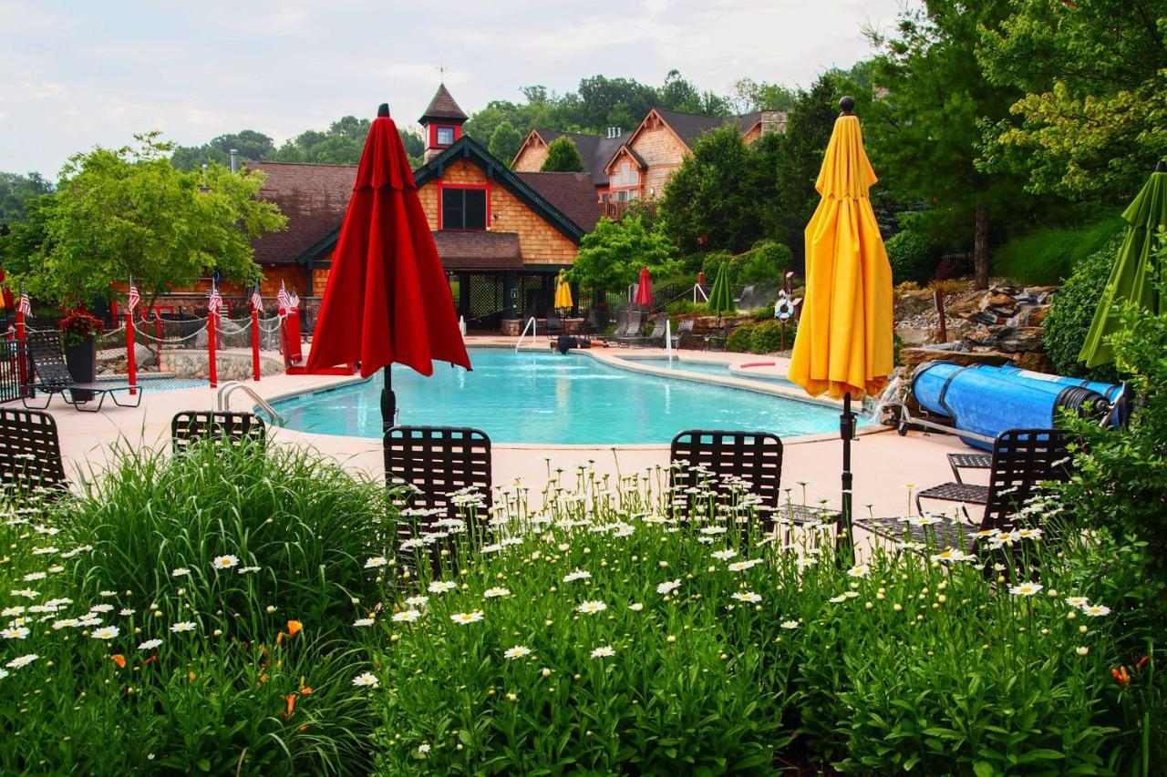 Spacious Condo With View Less Than 1 Mi To Mtn Creek Resort! Vernon Eksteriør billede
