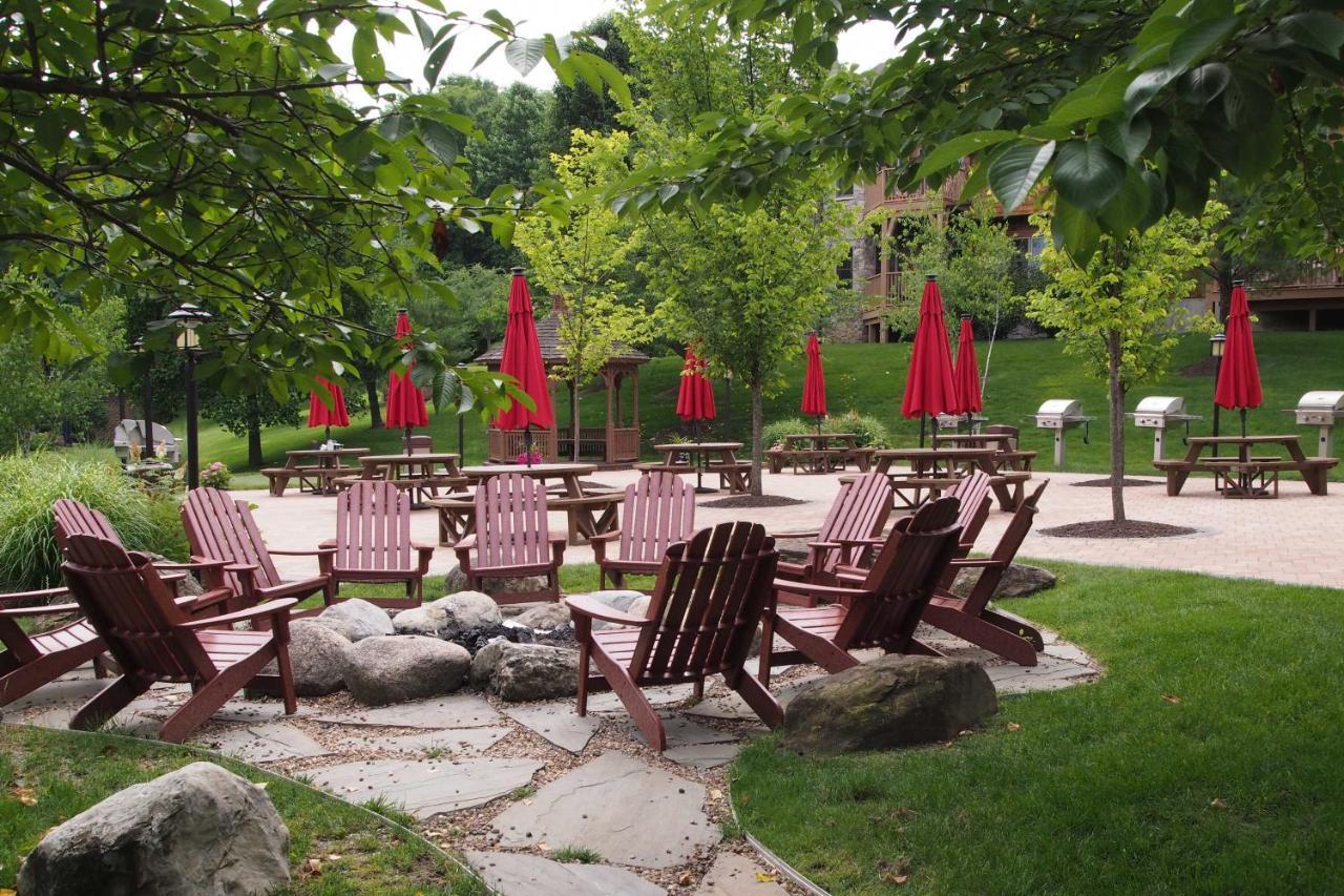 Spacious Condo With View Less Than 1 Mi To Mtn Creek Resort! Vernon Eksteriør billede